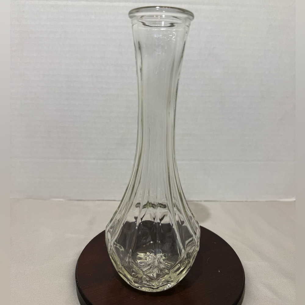 Vintage Hoosier pressed glass bud vase with diamond pattern base
